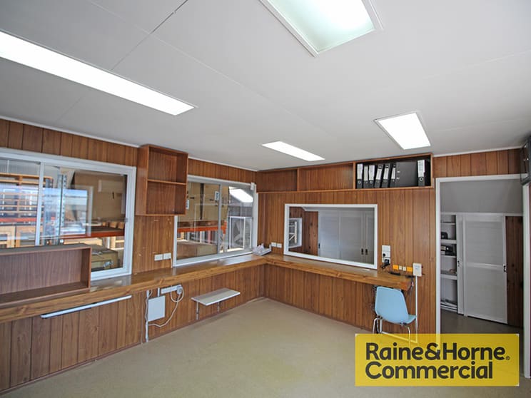 Click to view all images Geebung QLD 4034 - Image 2