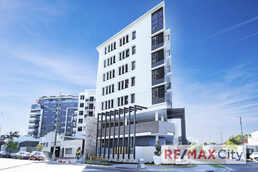 Click to view all images Shop 1/10 Holden Street Woolloongabba QLD 4102 - Image 2