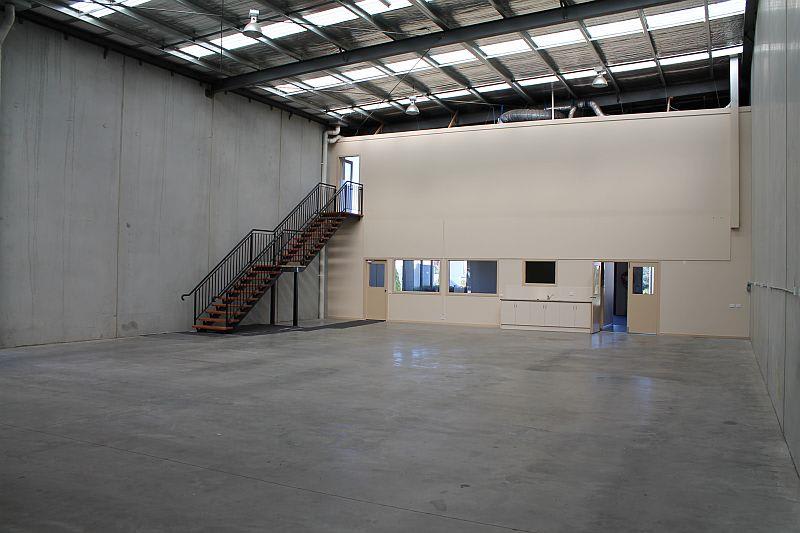 Click to view all images Unit 3/355-365 South Gippsland Highway Dandenong VIC 3175 - Image 2
