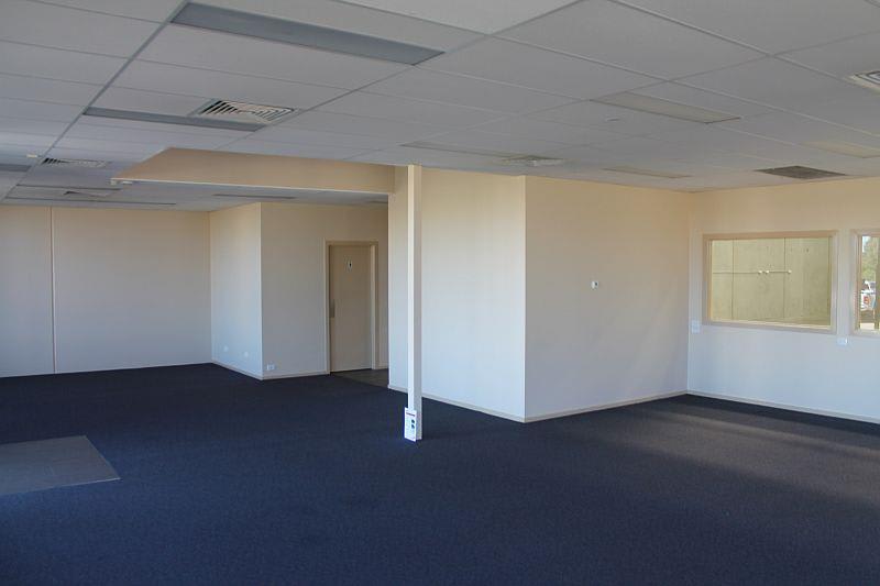 Click to view all images Unit 3/355-365 South Gippsland Highway Dandenong VIC 3175 - Image 3