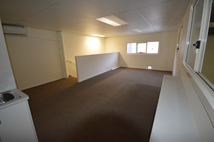 Click to view all images Burleigh Heads QLD 4220 - Image 3
