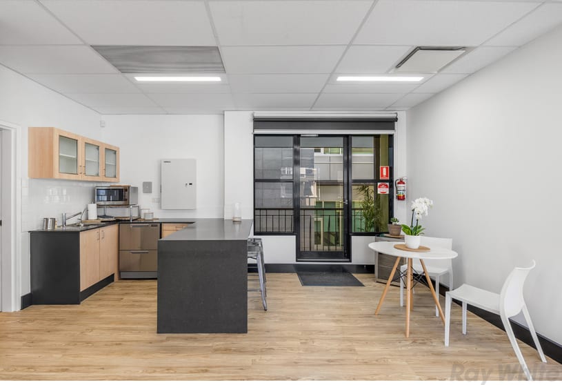 Click to view all images 17/14 Browning Street South Brisbane QLD 4101 - Image 2