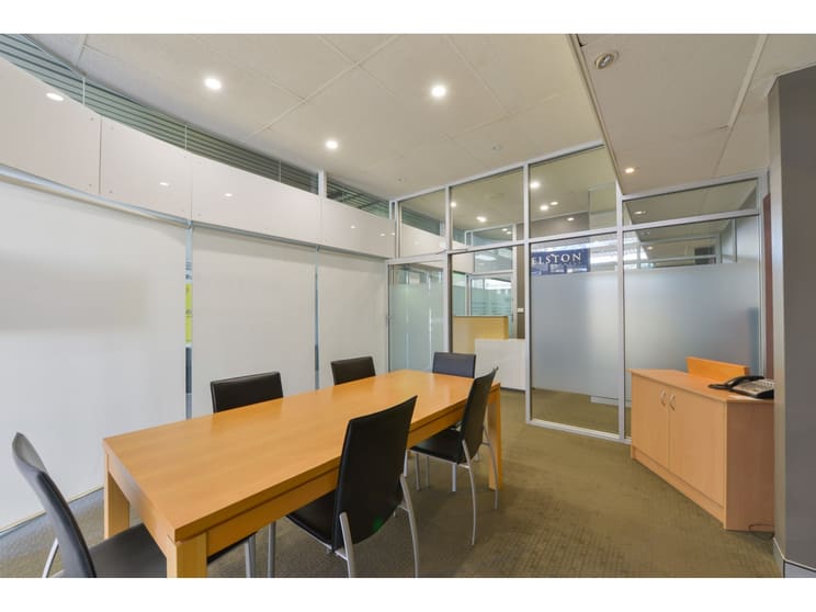 Click to view all images 2/459 Peel Street Tamworth NSW 2340 - Image 3