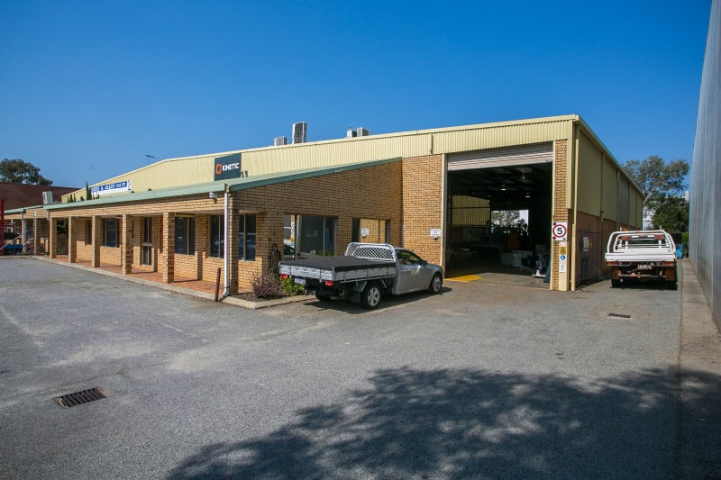 Click to view all images 2/16 Chilver Street Kewdale WA 6105 - Image 2