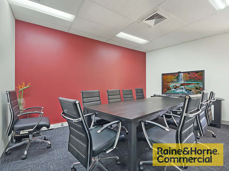 Click to view all images 2/162 Petrie Terrace Paddington QLD 4064 - Image 2
