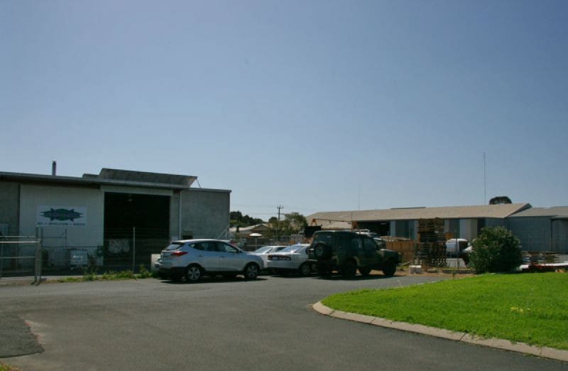 Click to view all images Unit 2/5 Halifax Drive Davenport WA 6230 - Image 3