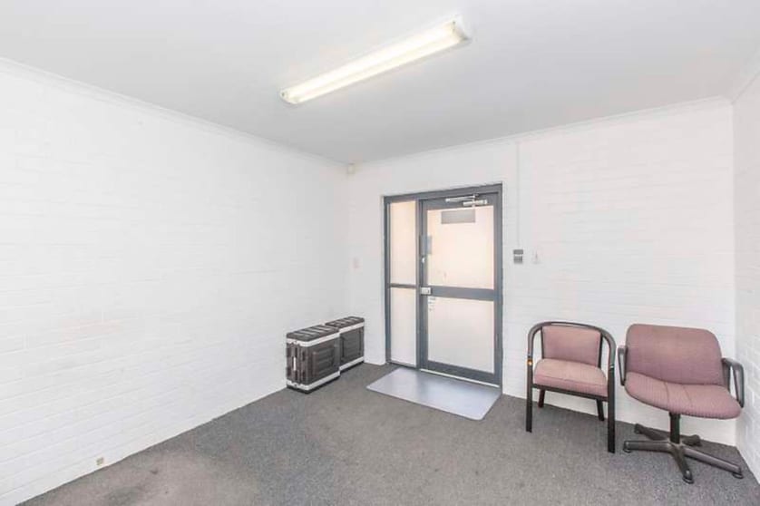 Click to view all images Unit 4/11 Whipple Street Balcatta WA 6021 - Image 2