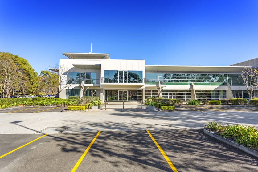 Click to view all images 2 Solent Circuit Norwest NSW 2153 - Image 1