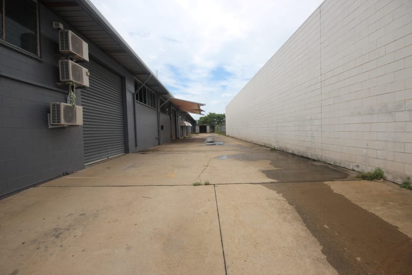Click to view all images 46 Punari Street Currajong QLD 4812 - Image 3