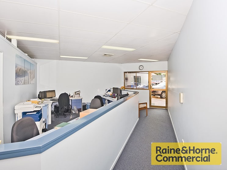 Click to view all images Grange QLD 4051 - Image 2