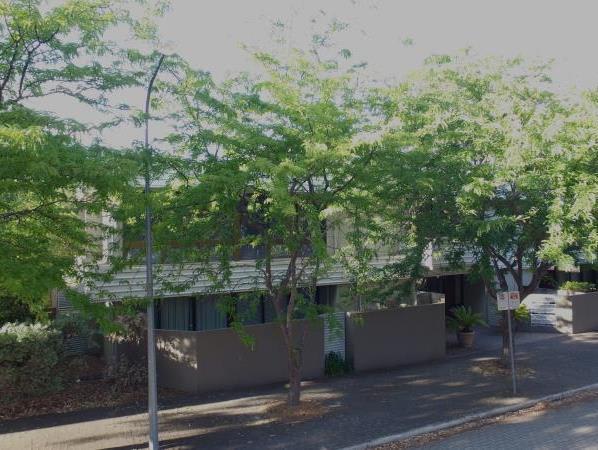 Click to view all images 2 Geils Court Deakin ACT 2600 - Image 1