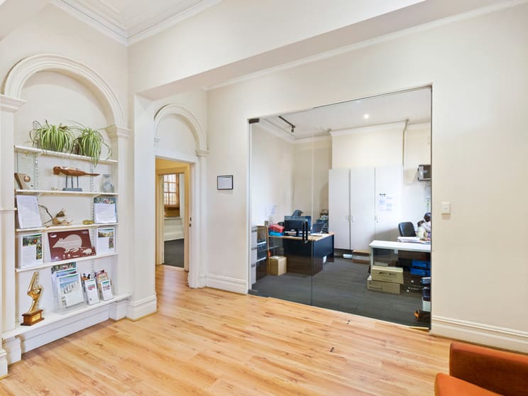 Click to view all images 162-164 Adderley Street West Melbourne VIC 3003 - Image 3