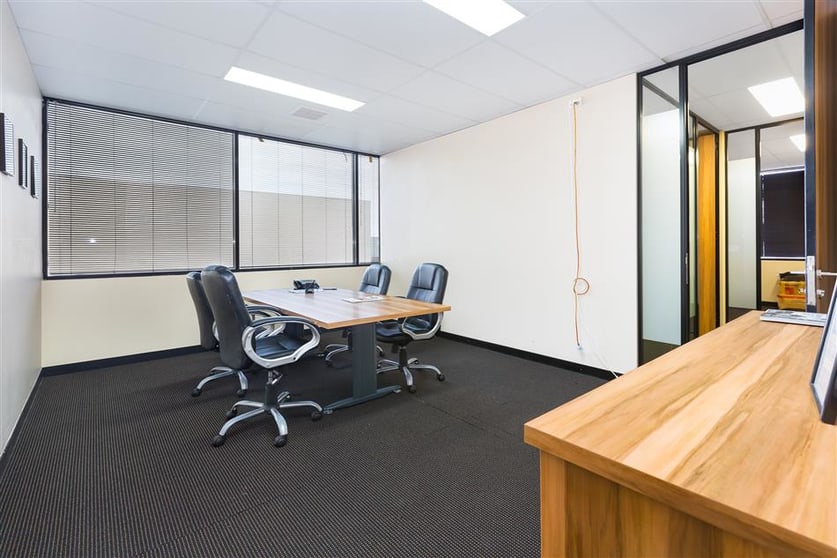 Click to view all images 5 Chullora Bend Jandakot WA 6164 - Image 2