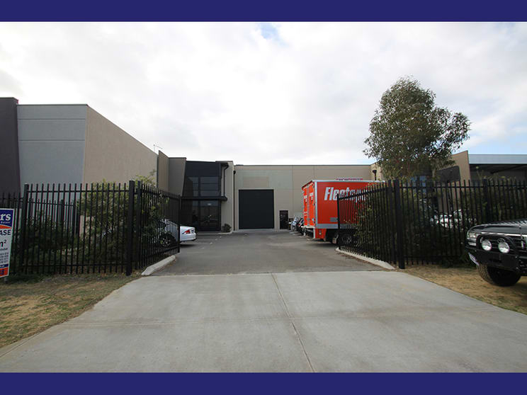 Click to view all images 1/6 Dillington Pass Landsdale WA 6065 - Image 1