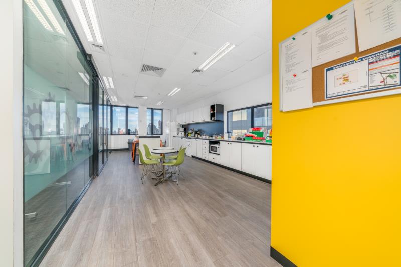 Click to view all images 60 Albert Road South Melbourne VIC 3205 - Image 3