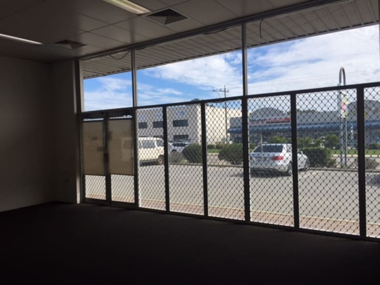 Click to view all images 8/14 Farrall Road Midvale WA 6056 - Image 2