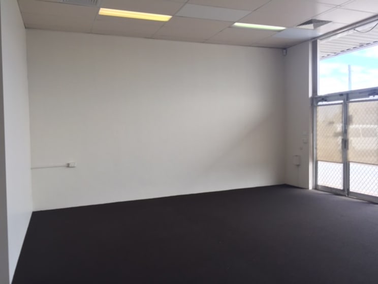 Click to view all images 8/14 Farrall Road Midvale WA 6056 - Image 3