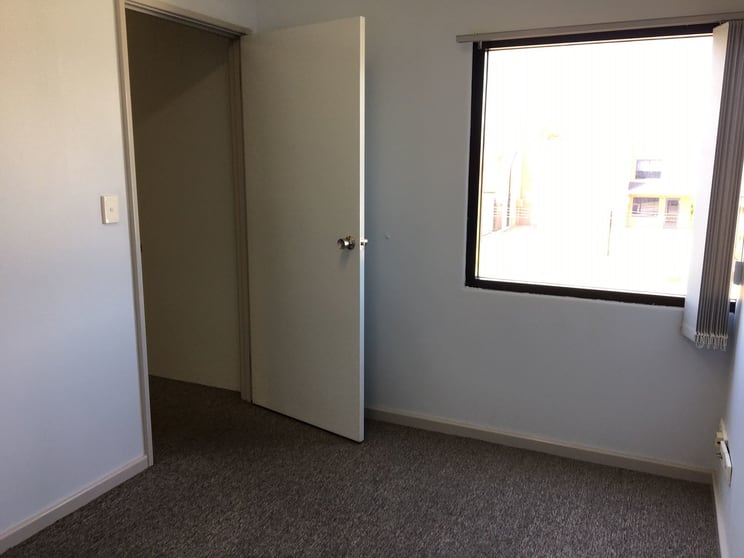 Click to view all images 1/15 Trade Road Malaga WA 6090 - Image 3