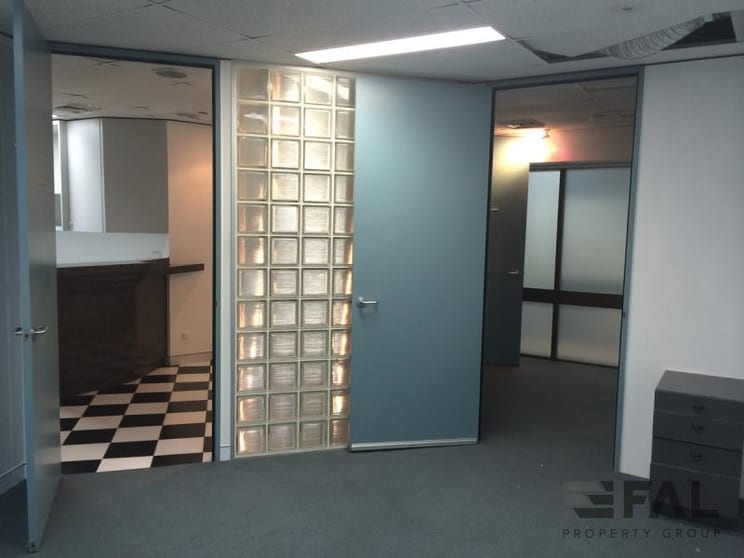Click to view all images Unit 3/31 Sherwood Road Toowong QLD 4066 - Image 2