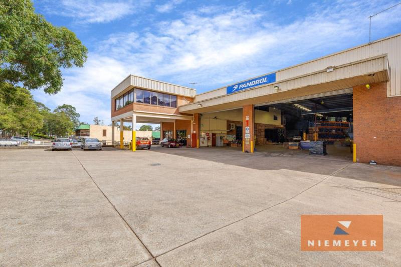 Click to view all images 1 Gibbon Road Winston Hills NSW 2153 - Image 2