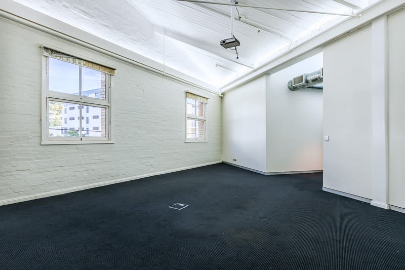 Click to view all images L1-30 Florence Teneriffe QLD 4005 - Image 2
