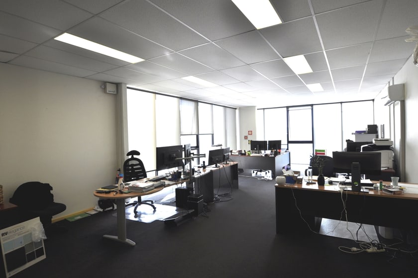 Click to view all images 2/33 Merri Concourse Campbellfield VIC 3061 - Image 3