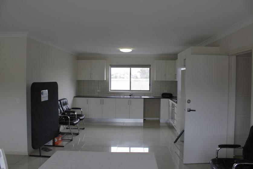 Click to view all images 142 Bringelly Road Kingswood NSW 2747 - Image 3
