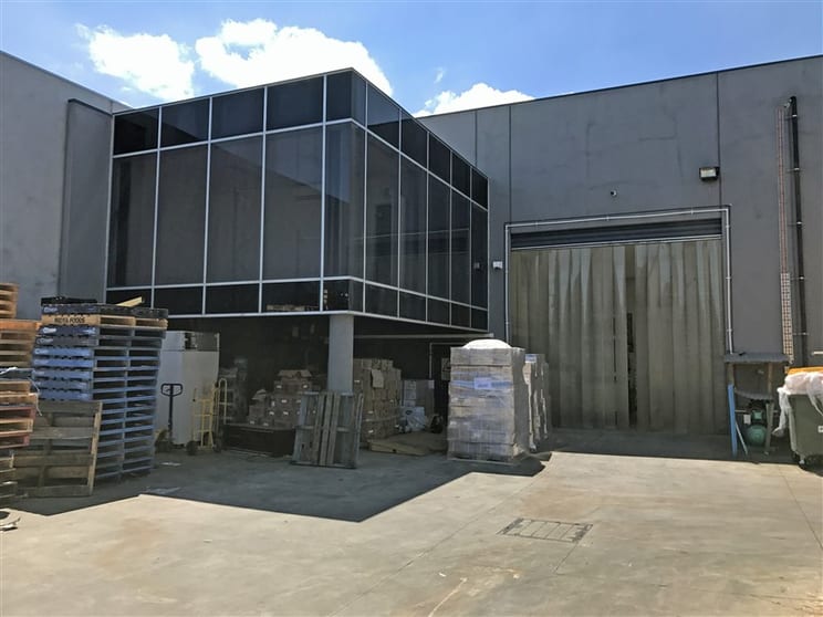 Click to view all images 2/3-5 Graham Road Clayton VIC 3168 - Image 1