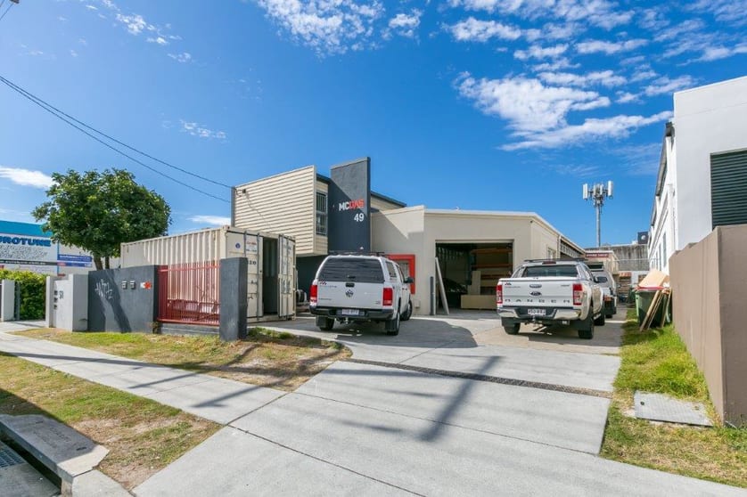 Click to view all images Miami QLD 4220 - Image 1