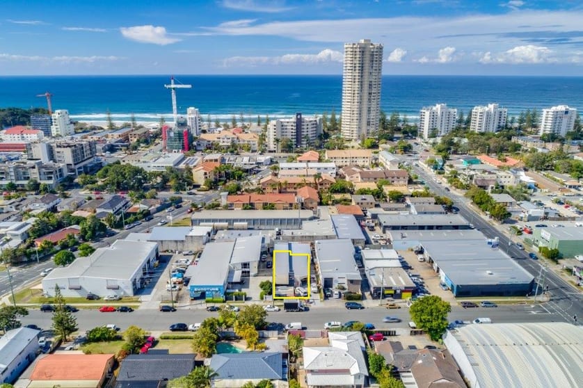 Click to view all images Miami QLD 4220 - Image 2