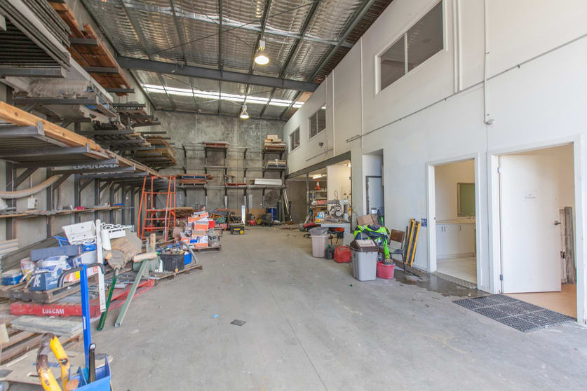 Click to view all images 2 Helm Court Epping VIC 3076 - Image 2