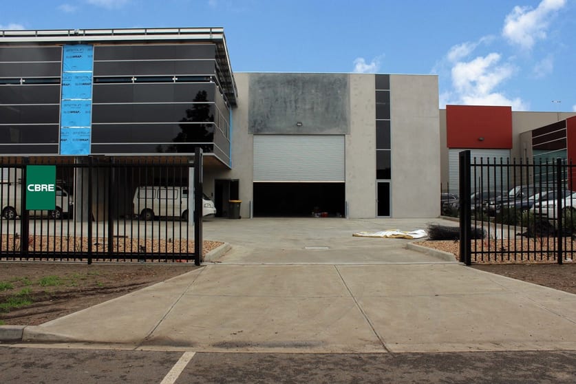Click to view all images 2/14 Sunline Drive Truganina VIC 3029 - Image 1