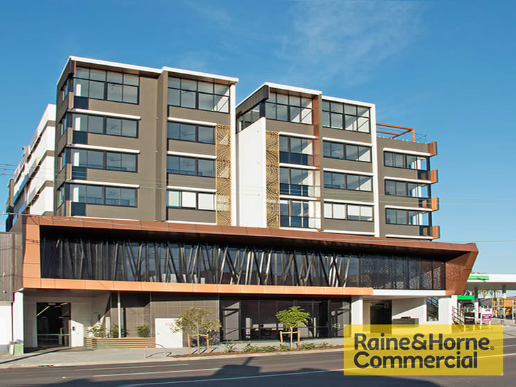 Click to view all images Windsor QLD 4030 - Image 3
