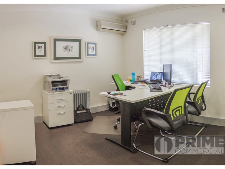 Click to view all images 6/46 Burns Bay Road Lane Cove NSW 2066 - Image 3
