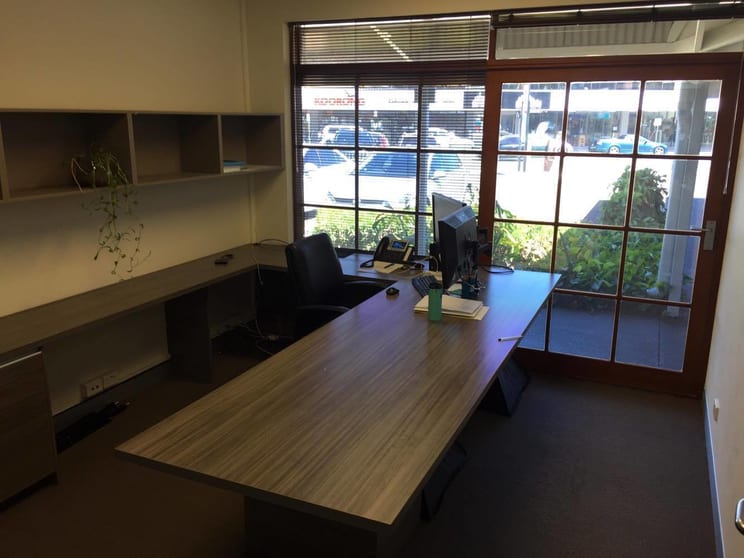 Click to view all images Unit 2/101 Brisbane Road Mooloolaba QLD 4557 - Image 3