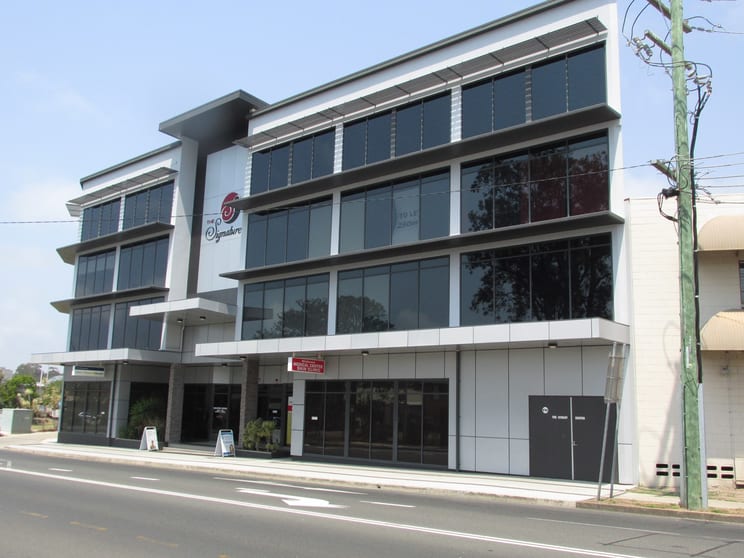 Click to view all images 9/19-21 Torquay Road Pialba QLD 4655 - Image 1