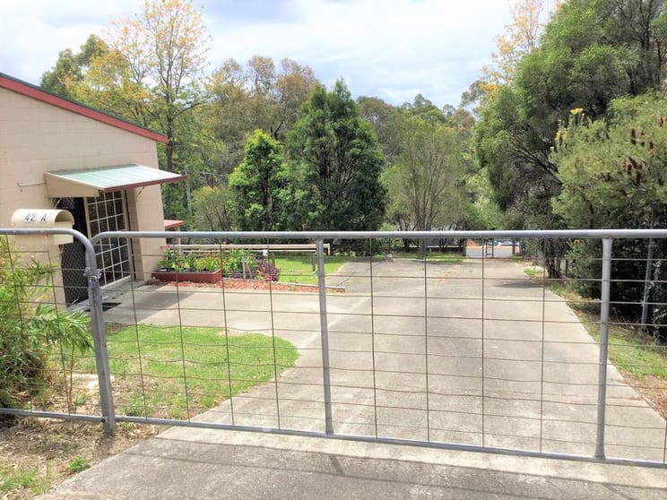 Click to view all images 42 Great Western Highway Valley Heights NSW 2777 - Image 1