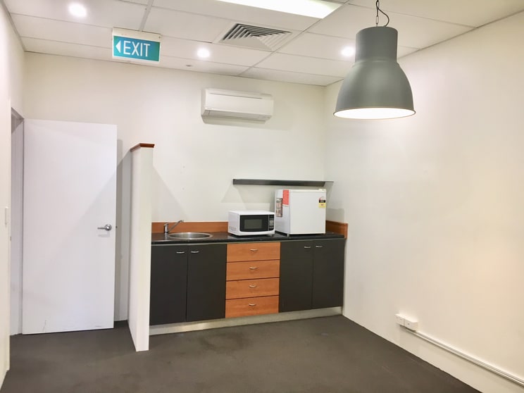 Click to view all images 5/160 Hartley Road Smeaton Grange NSW 2567 - Image 2