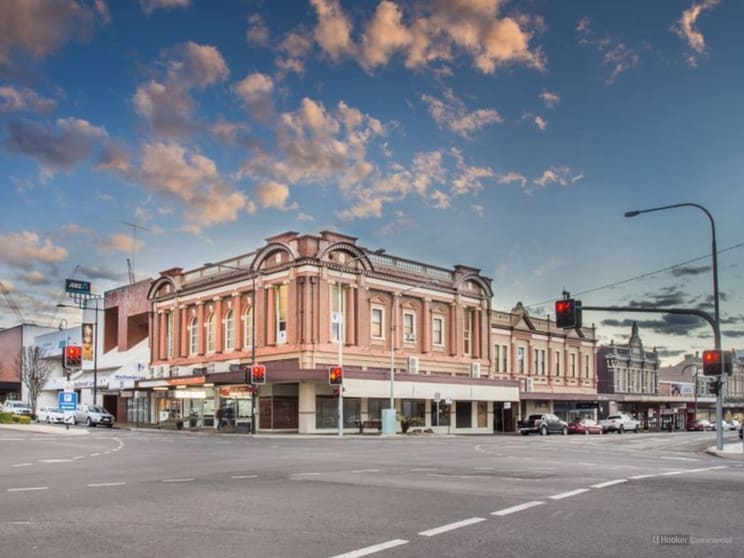 Click to view all images Suite 9/353 Ruthven Street Toowoomba City QLD 4350 - Image 1