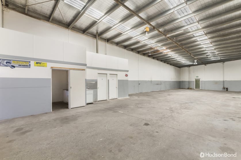 Click to view all images 3/44 Henderson Road Rowville VIC 3178 - Image 2