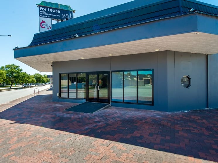 Click to view all images 755 Canning Highway Applecross WA 6153 - Image 2