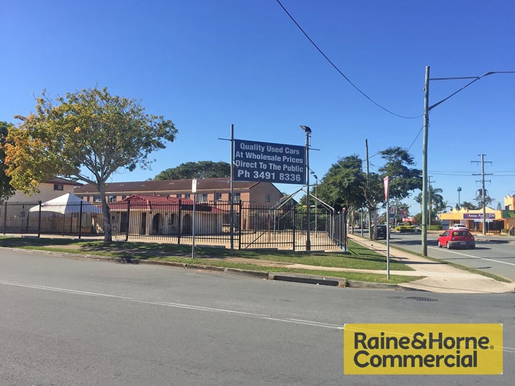 Click to view all images Kallangur QLD 4503 - Image 1