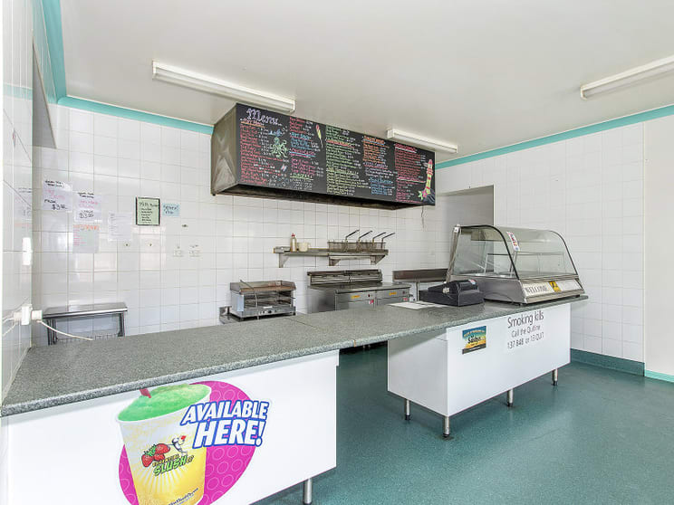 Click to view all images 33 Louth Park Road Maitland NSW 2320 - Image 2