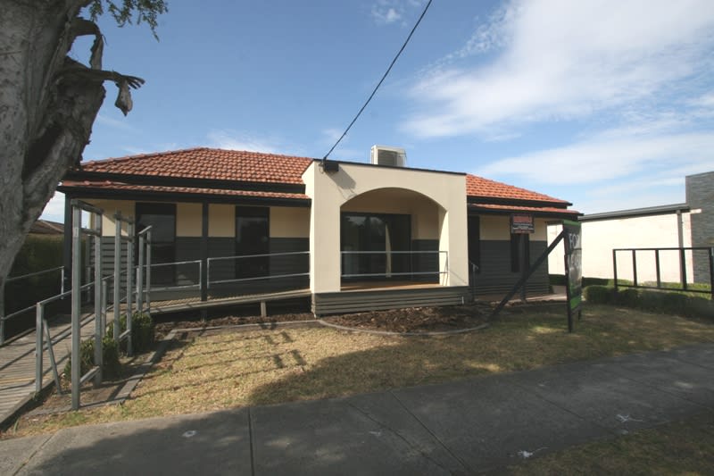 40 Main Street Pakenham VIC 3810 - Image 2