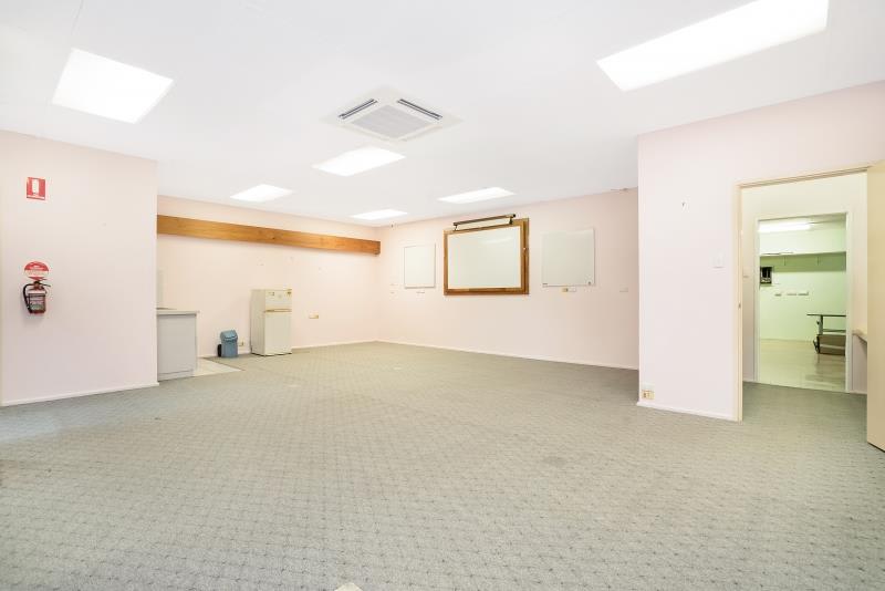 Click to view all images Unit 5/71 Coonawarra Road Winnellie NT 0820 - Image 3