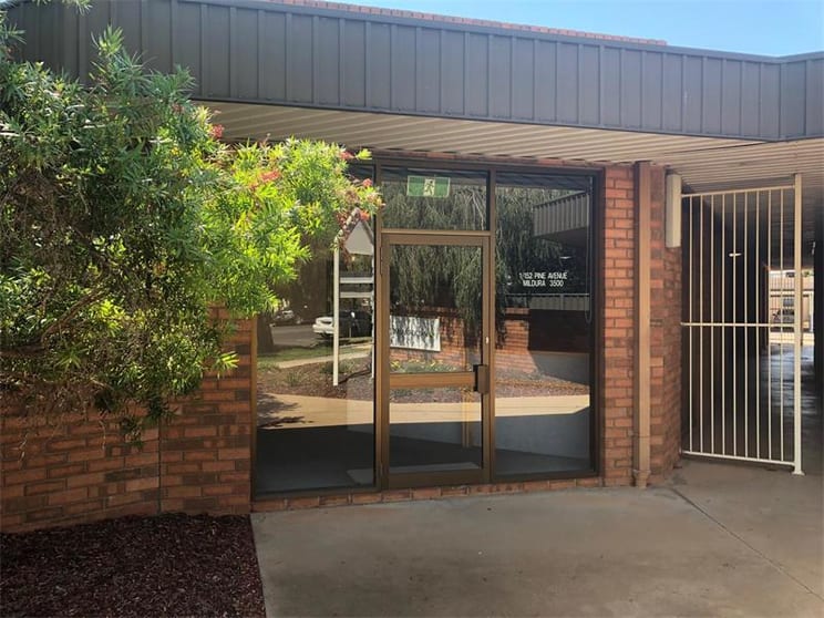 Click to view all images 1/152 Pine Avenue Mildura VIC 3500 - Image 1