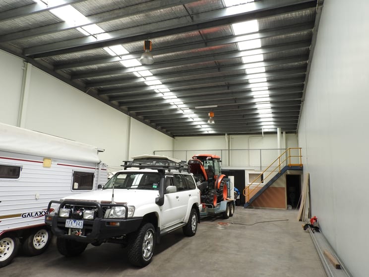 Click to view all images 1/70 Industrial Drive Braeside VIC 3195 - Image 3