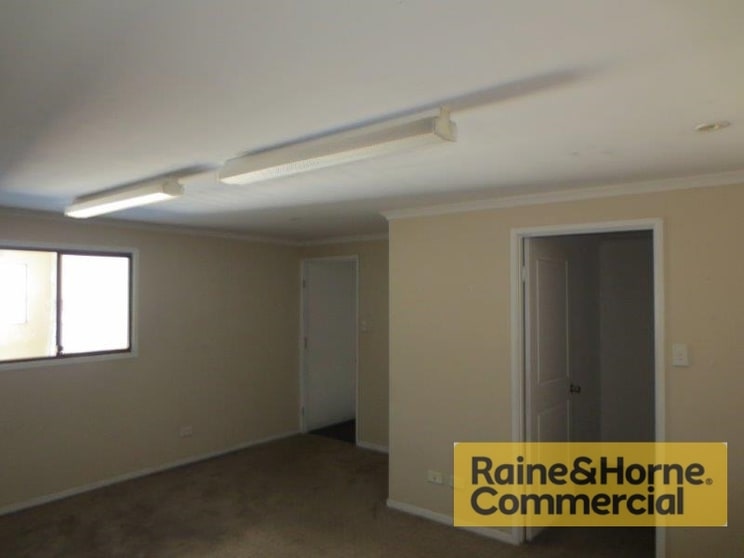 Click to view all images 8/3 Industry Place Capalaba QLD 4157 - Image 2