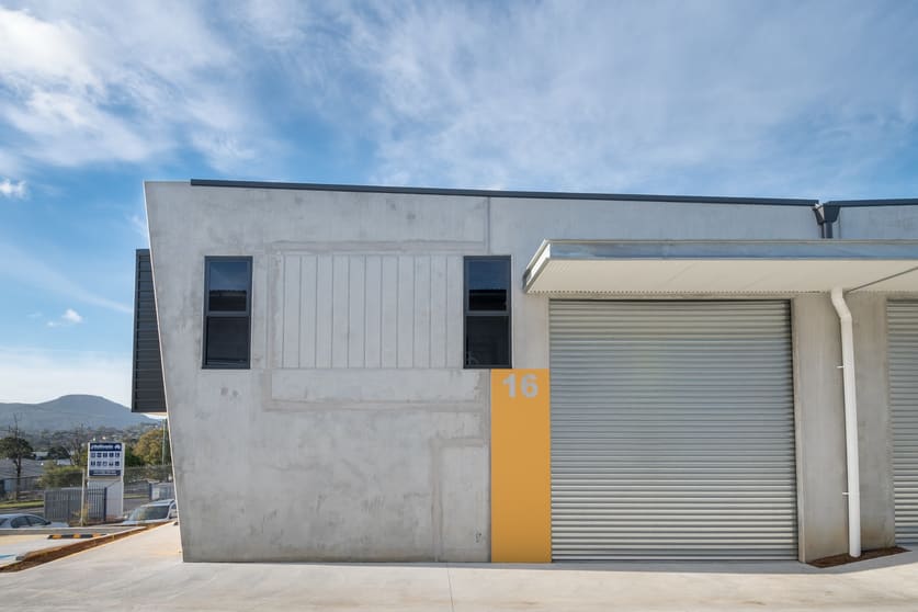 16/7 Investigator Drive Unanderra NSW 2526 - Image 1
