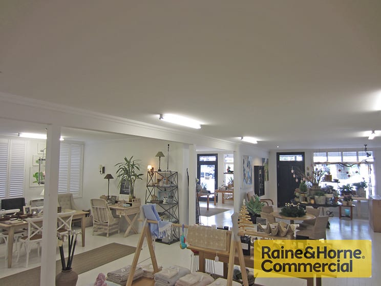Click to view all images Gaythorne QLD 4051 - Image 2